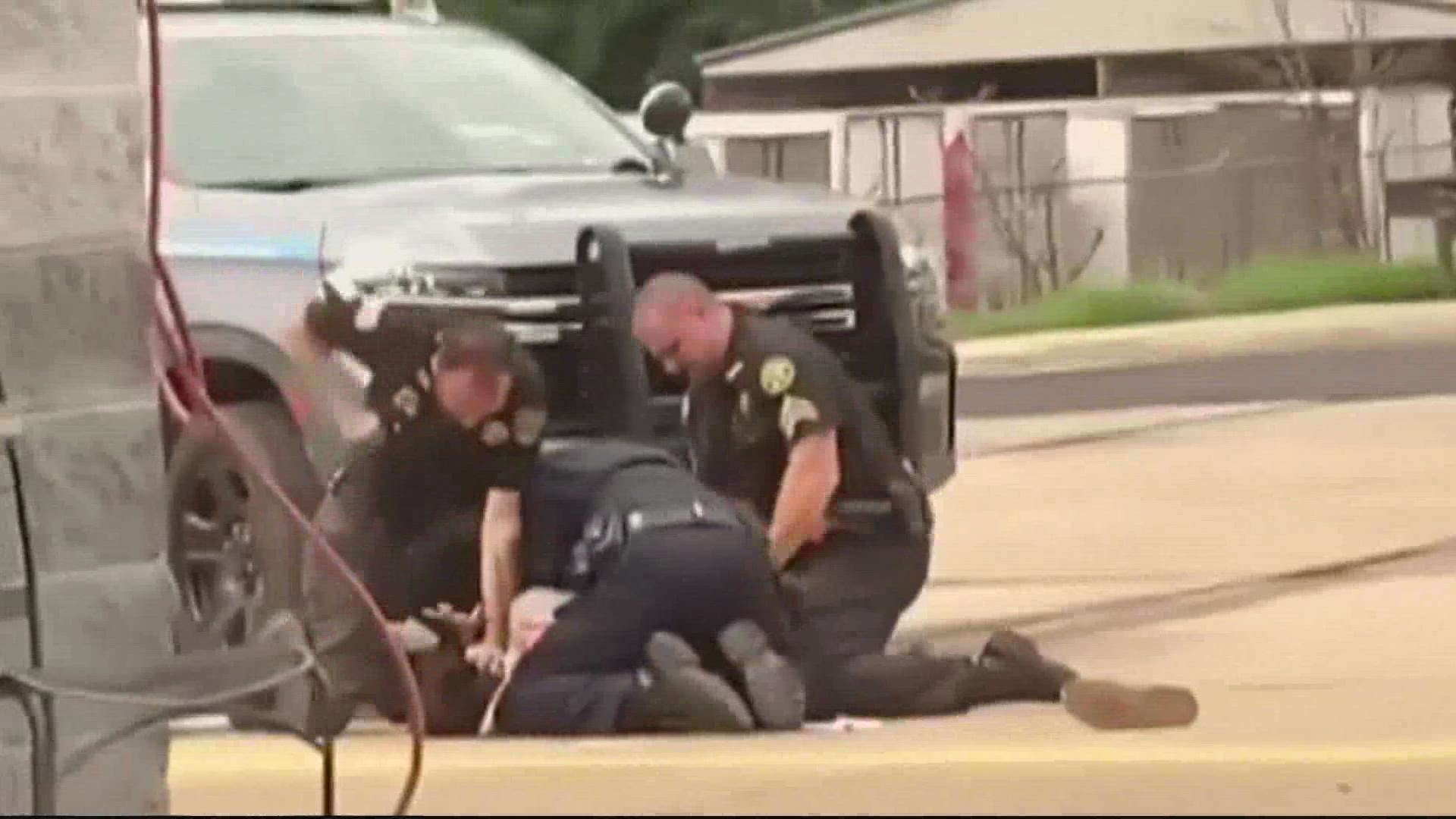 Video Shows Arkansas Police Beating Man Pinned To The Ground Wusa9