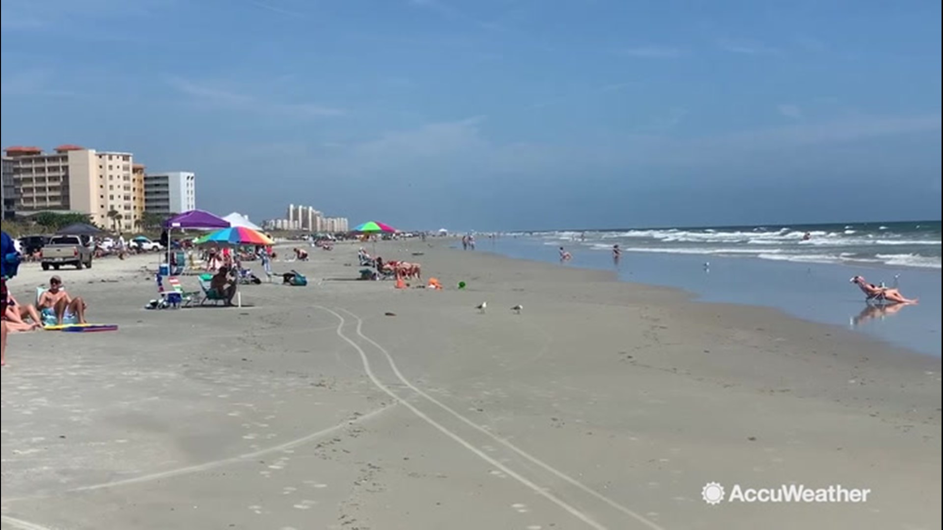 Visitors Enjoy Last Minute Stay At Beach Before Hurricane Dorian Wusa9 Com