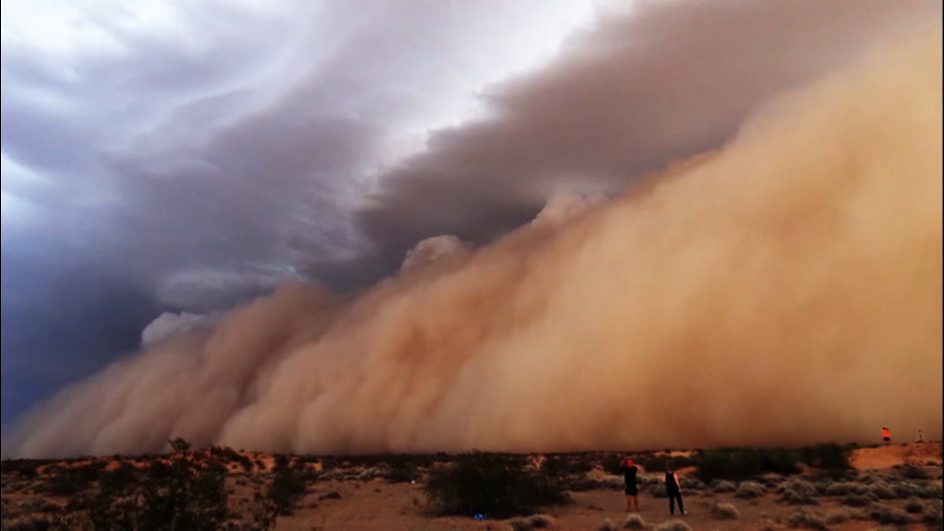 A $6.5 million project is using automated technology to warn drivers in Arizona of incoming dust storms, which can quickly lead to dangerous driving conditions.