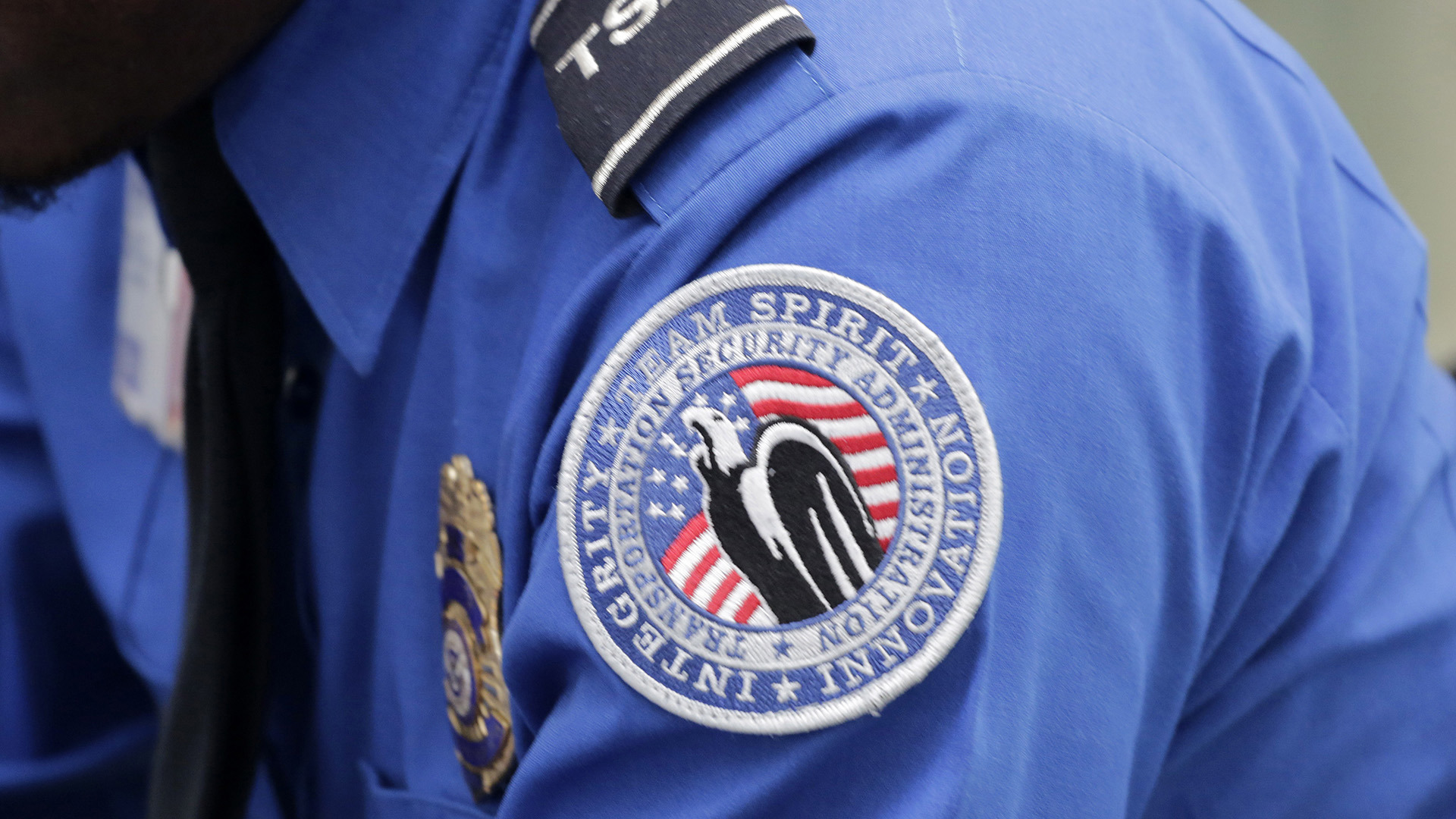 Explosive found in bag at Pennsylvania airport | wusa9.com