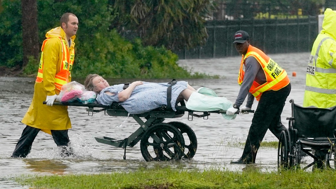 Hurricane Ian swamps Florida hospital, rips part of roof off - Vimarsana News