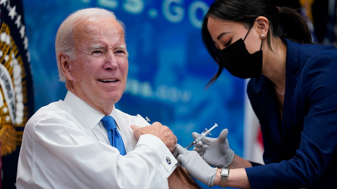 Biden receives updated COVID-19 booster shot, promotes vaccine