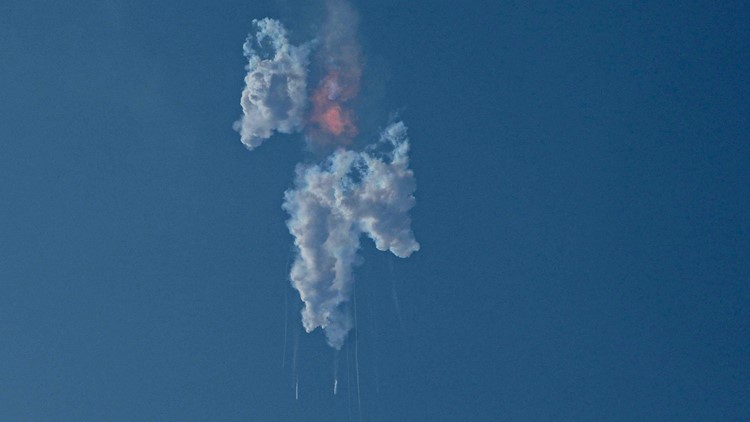 看:SpaceX飞船发射后几分钟就爆炸