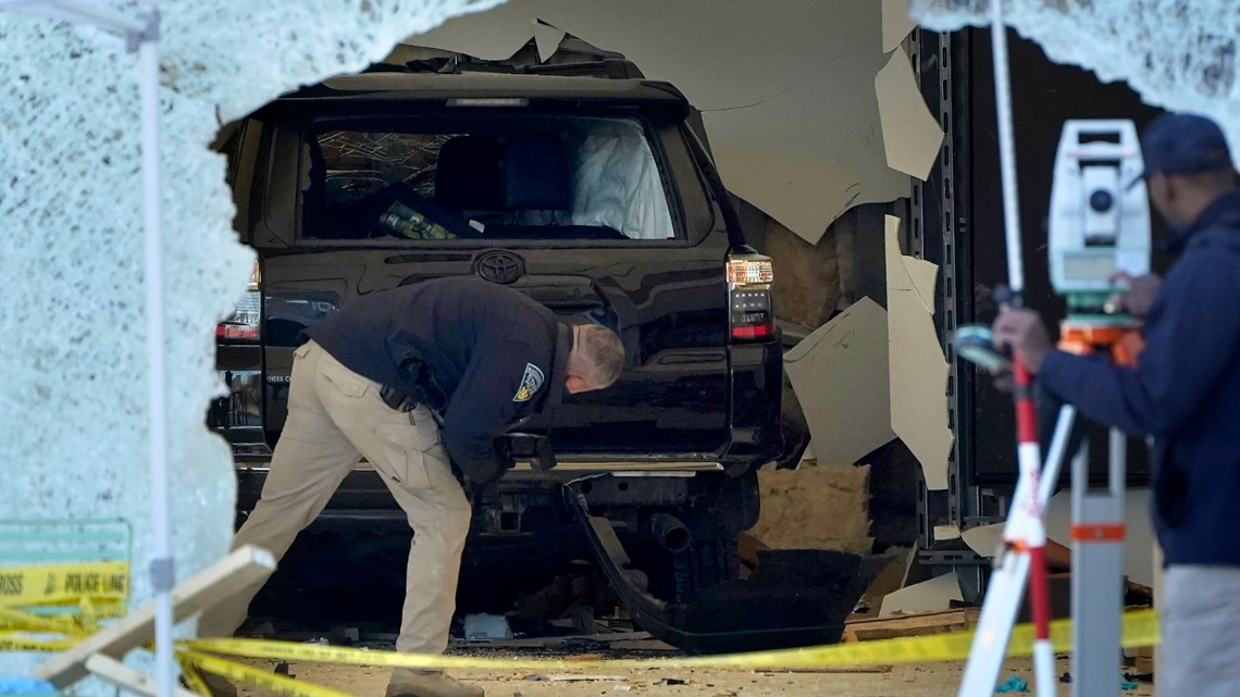 Man charged after deadly Apple store crash | wusa9.com