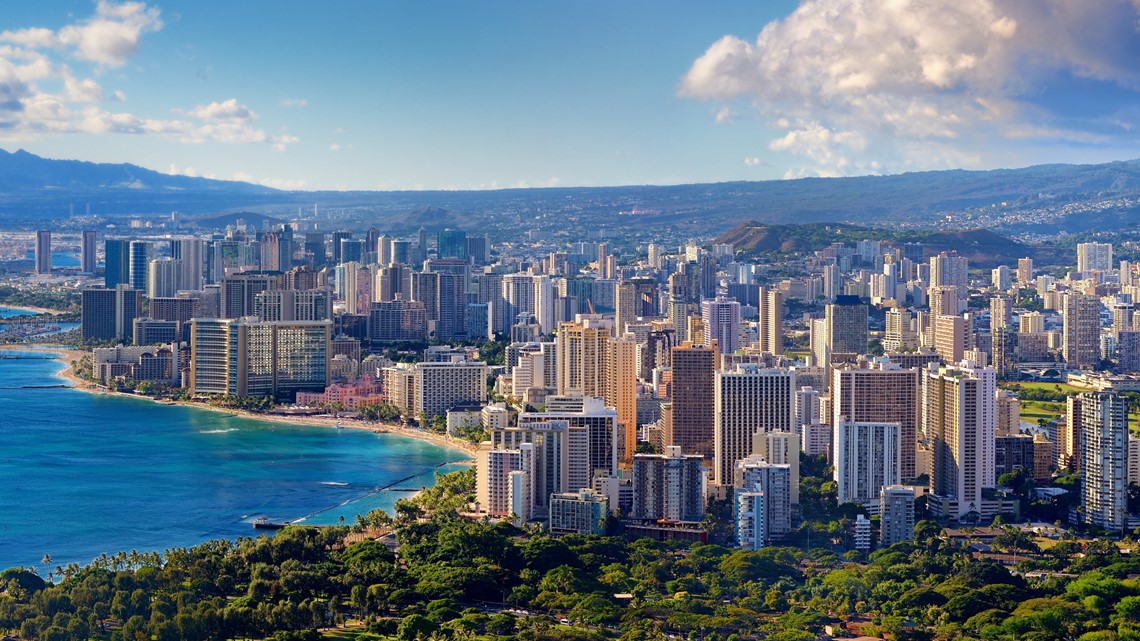 Video boulder smashes through home in Hawaii
