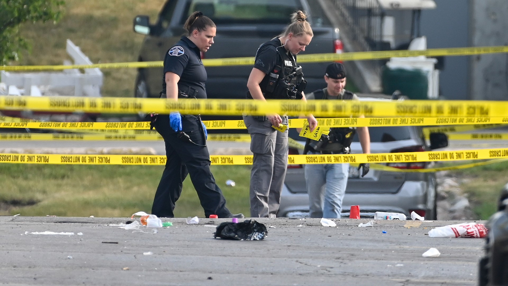 Willowbrook, Ill shooting 20 shot, 1 dead in suburban Chicago