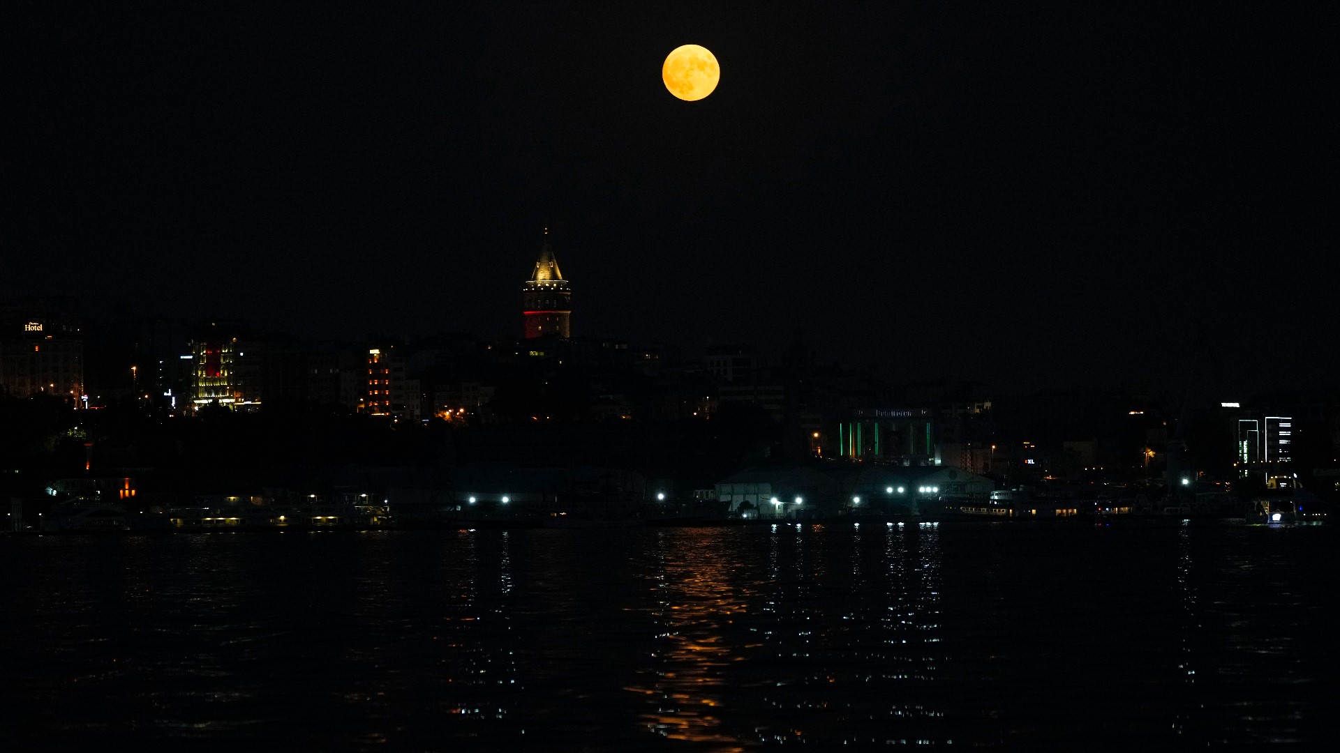 PHOTOS: Rare blue supermoon lights up August night sky | wusa9.com