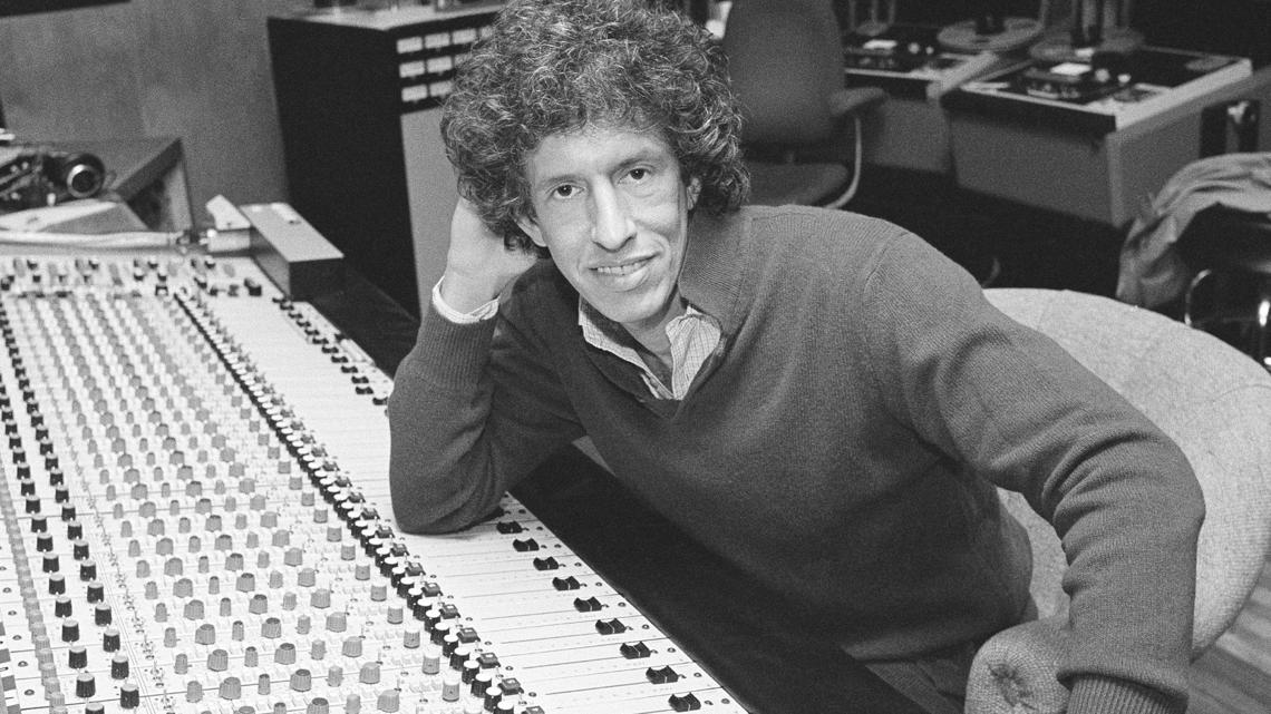 Richard Perry, record producer behind 'You're So Vain' and other hits, dies at 82