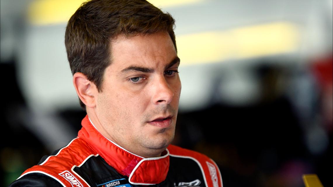 NASCAR driver fractures pelvis in fiery crash during dirt modified race