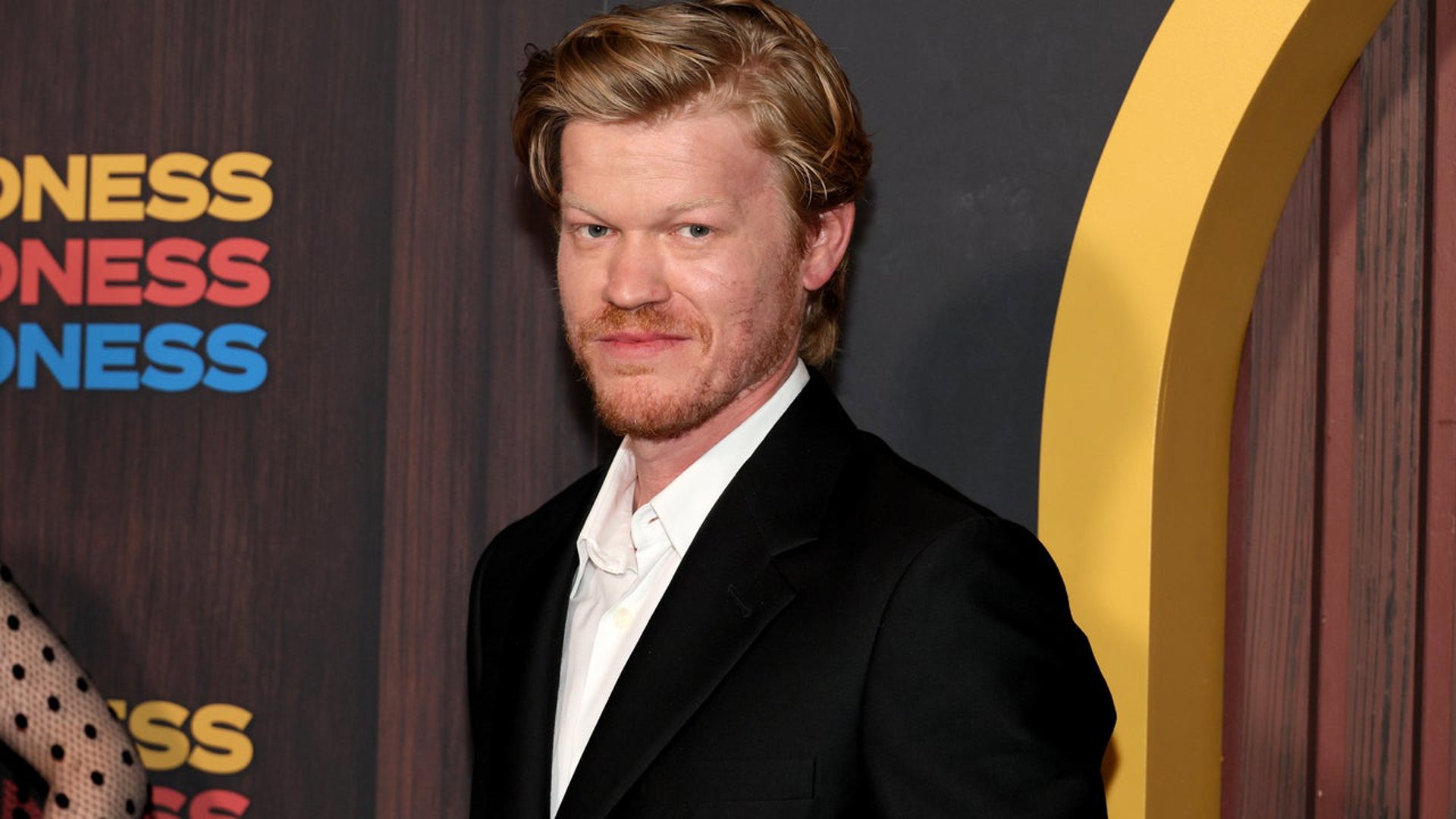 Jesse Plemons Opens Up About His 50-Pound Weight Loss Over the Past ...