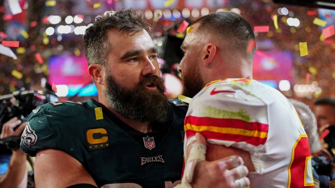 Donna Kelce joins her sons Jason, Travis on stage during Super Bowl Opening  Night