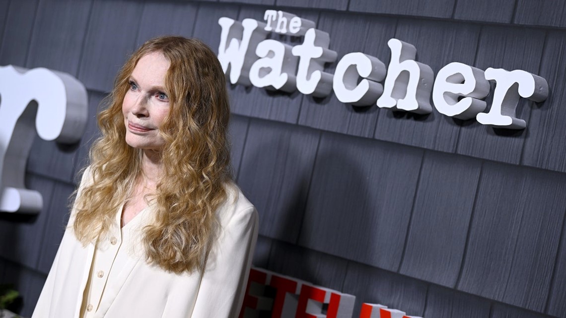 The Watcher Netflix Cast Real-Life Creepy Neighbor Stories