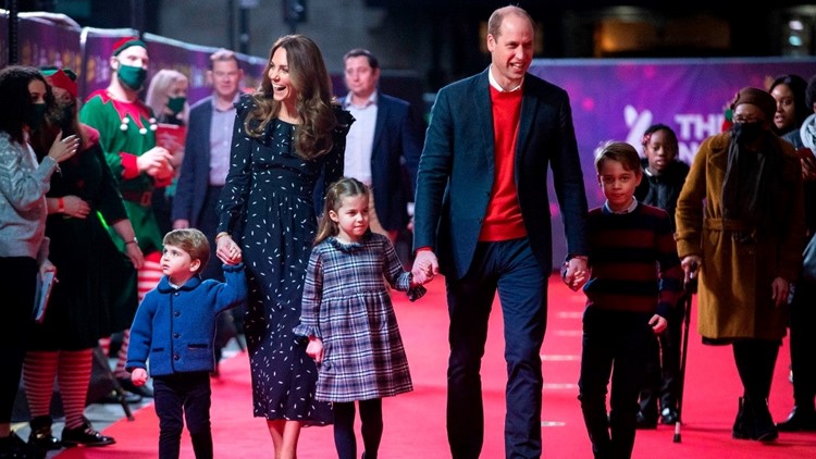 sachin and babi light blue dress Kate Middleton Belize Bohemium Holiday Dress Painted Roses Blue Floral   opalroyaleclothing