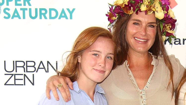 Brooke Shields 'Proud' as Daughter Rowan Wears Her 1998 Golden Globes Dress  to Prom: Pics! | wusa9.com