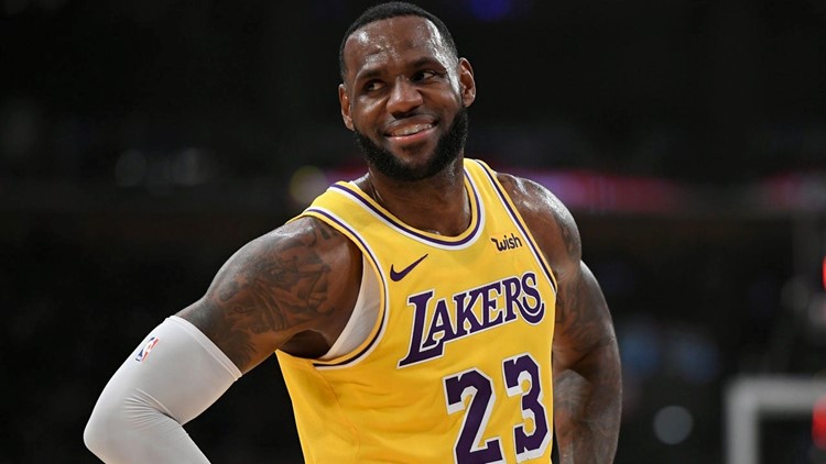 Lebron James Becomes First Player In Nba History To Make 1 Billion In Earnings While Still Playing Wusa9 Com