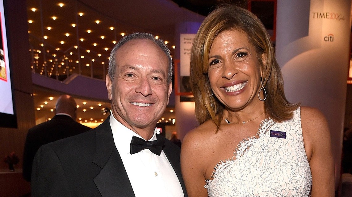 Hoda Kotb’s Fiancé Joel Schiffman Makes His Romantic First 'Today' Show Cameo | wusa9.com