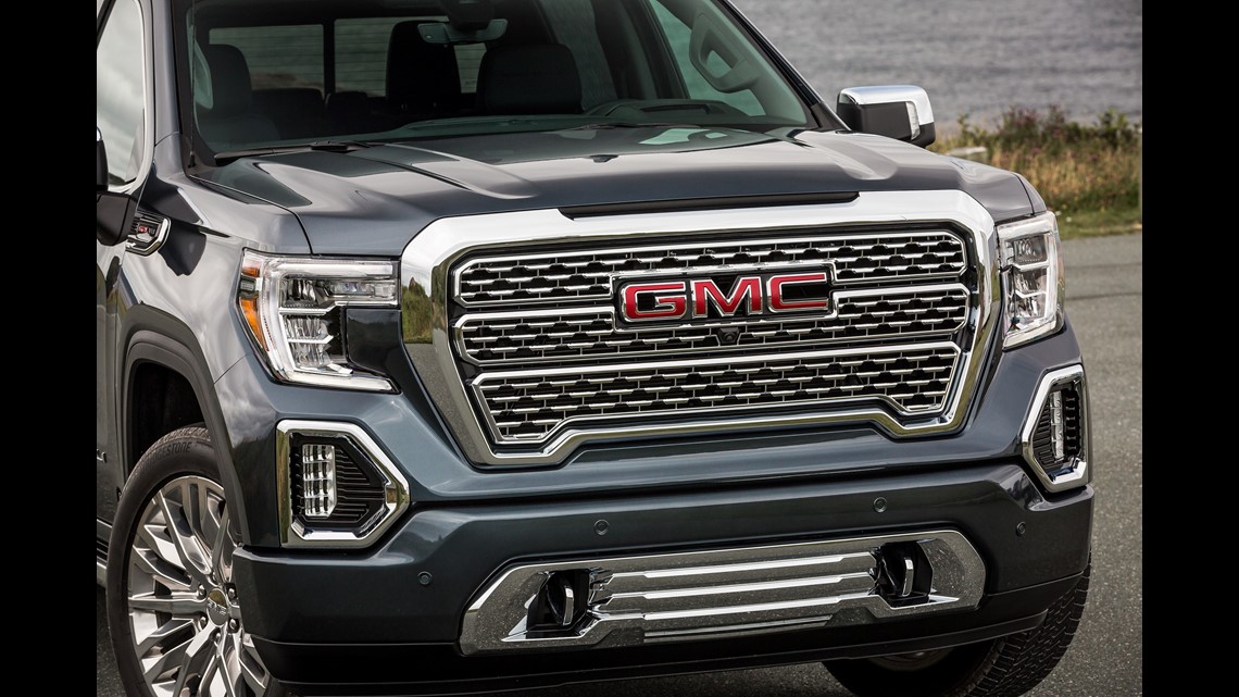 Luxury Pickup Trucks Go Even More Upscale Massaging Seats Alligator Patterned Leather Wusa9 Com