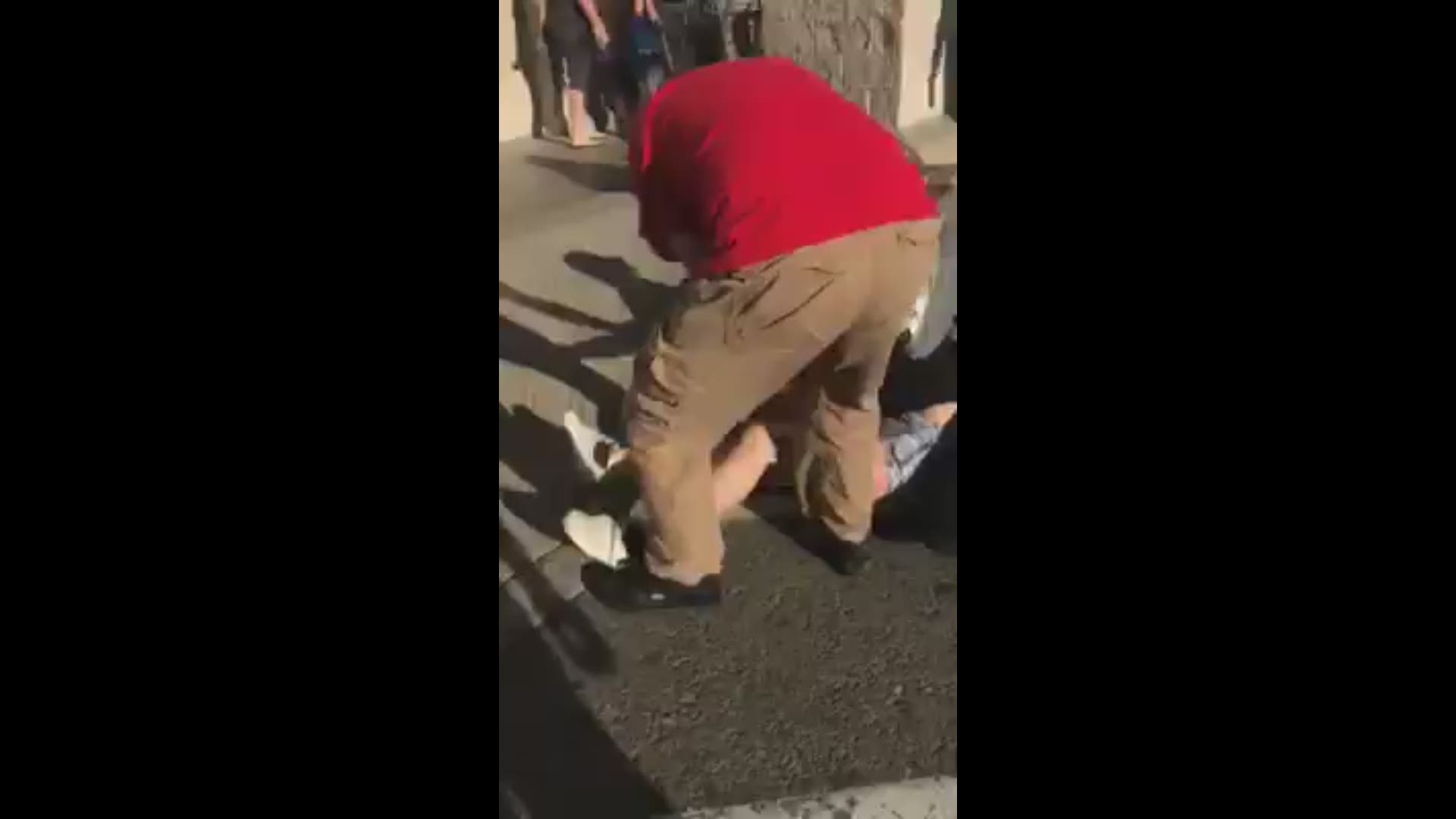 Kristen Nerton shot this video of a physical confrontation between a shoplifting suspect and members of the loss prevention staff at a Vancouver, Washinton Winco supermarket.