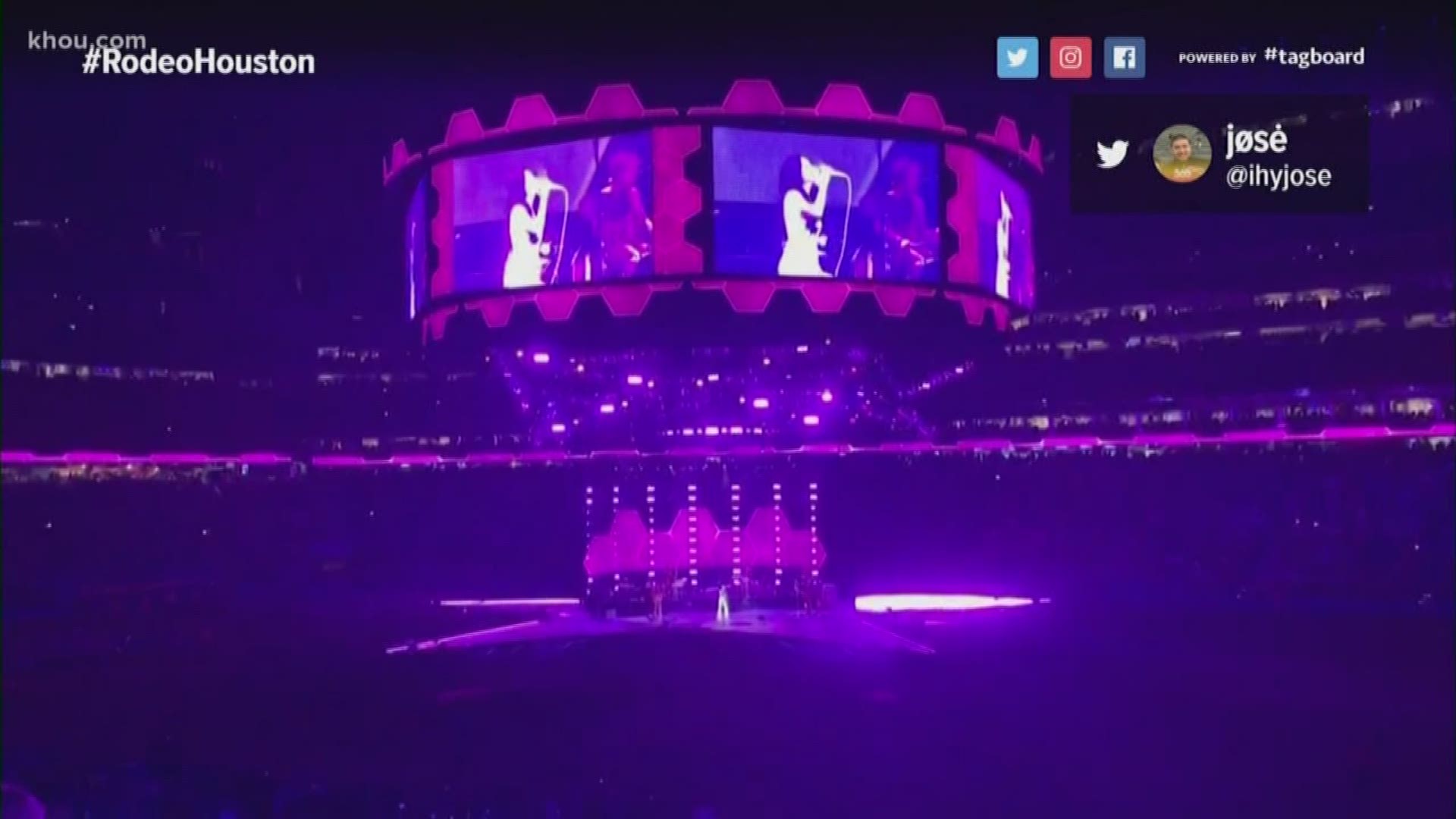 The Texas native performed the Queen of Tejano's "Como La Flor," prompting the crowd at NRG Stadium to burst into cheers.