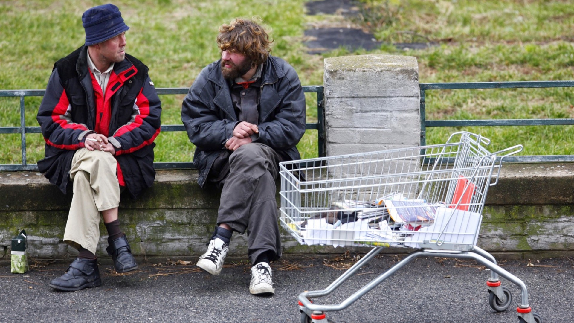 Misinformation and bureaucracy are at the forefront of why the homeless population have not yet received the federal stimulus checks they are entitled to. Veuer's Chloe Hurst has the story!