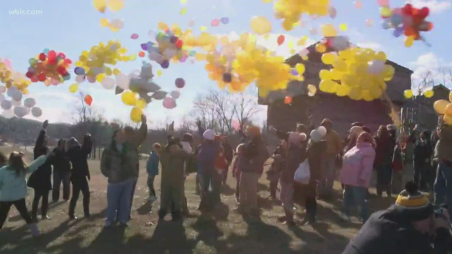 Jan. 4, 2018: The community of Kingston, Tennessee, came together to celebrate a little girl's last chemotherapy treatment.