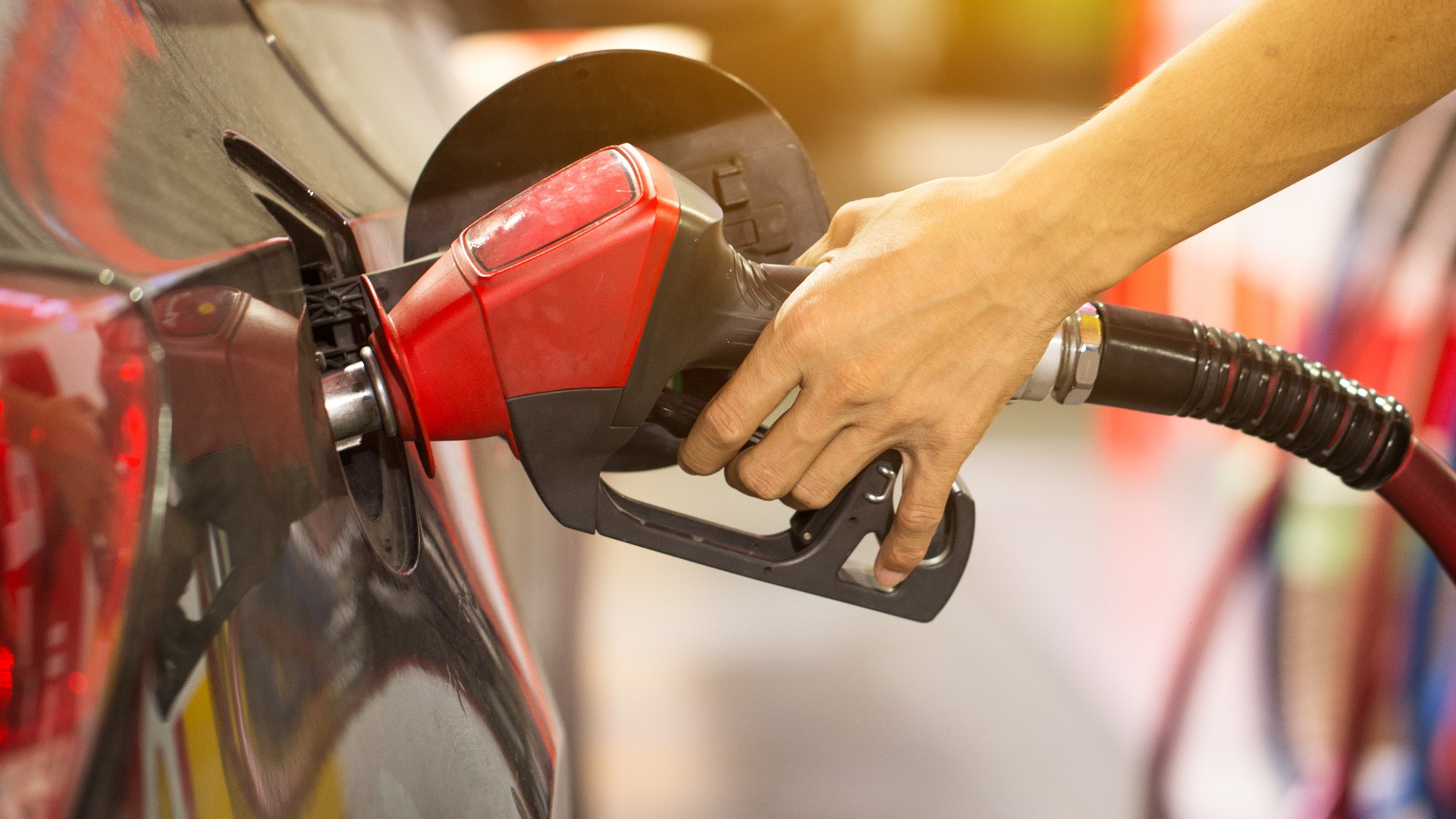 If walking, biking, public transit or a new car aren't options to fight rising gas prices, here are tips to maximize gas mileage in your vehicle.