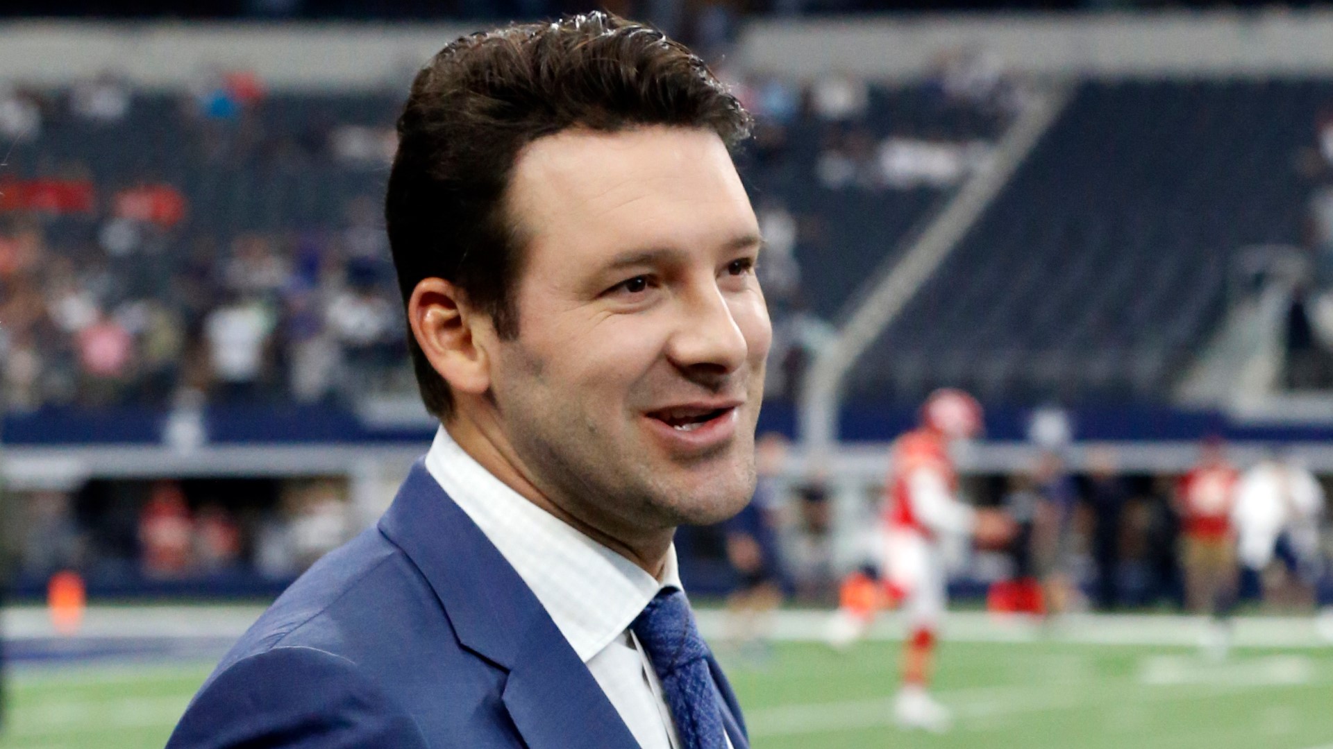 CBS Sports confirms Tony Romo 'on leave' and reveal on-air replacement