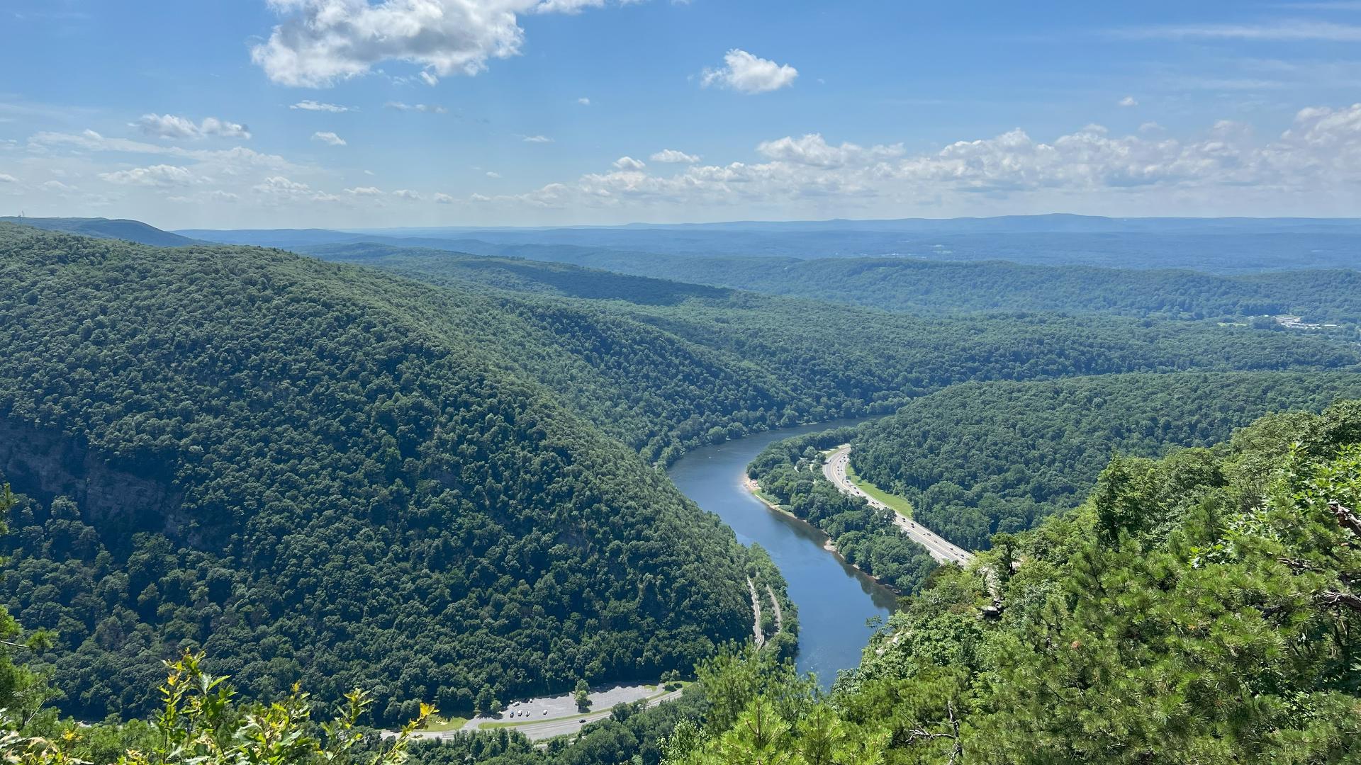 Explore golf courses, glamping and horseback riding in this episode of Pocono Mountains Magazine.