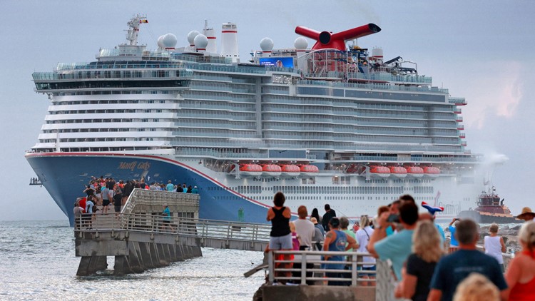 Coast Guard: Search ongoing for man who jumped off cruise ship