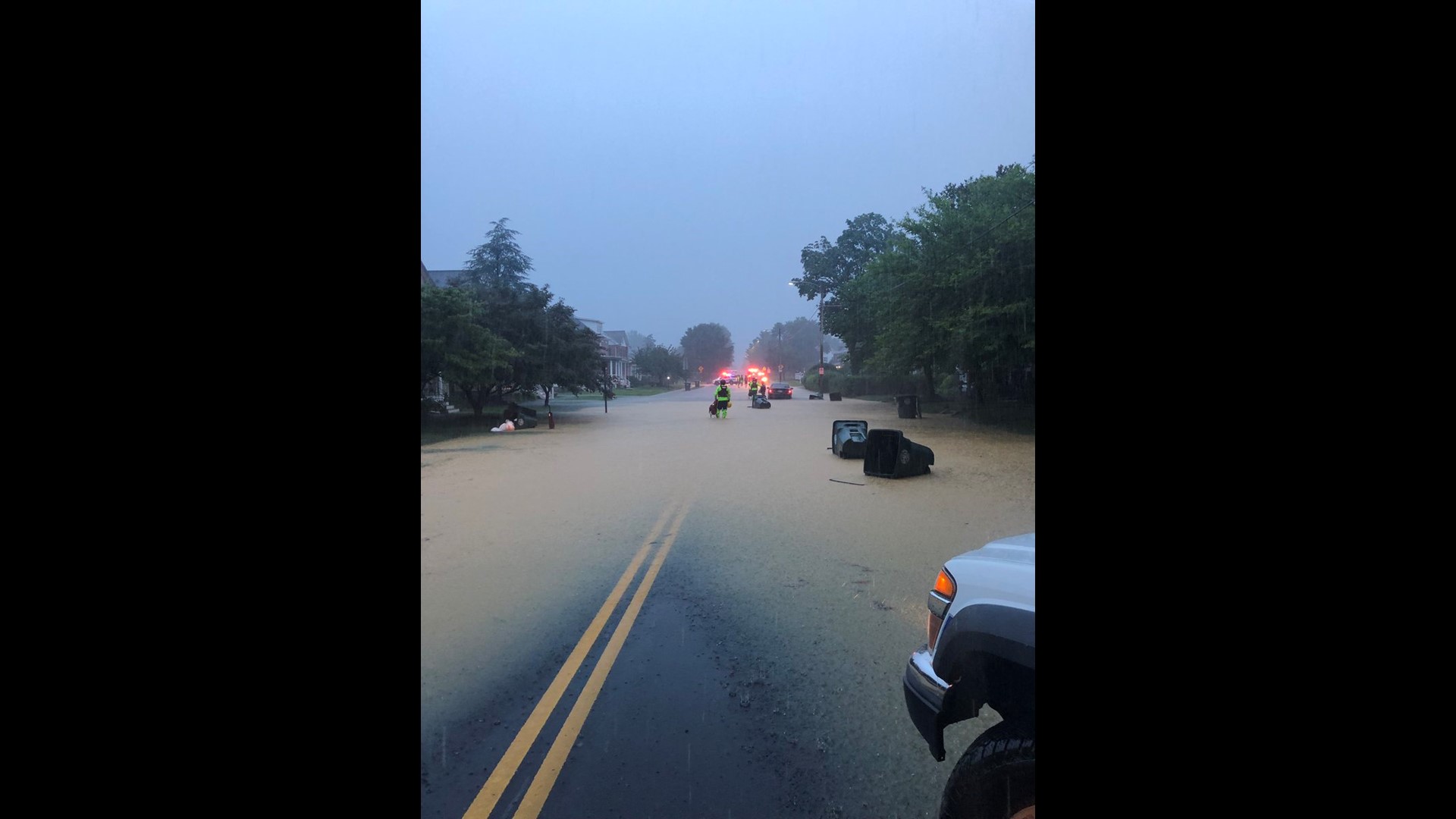 Heavy rain slams DMV, causes flooding, road closures and chaos | wusa9.com