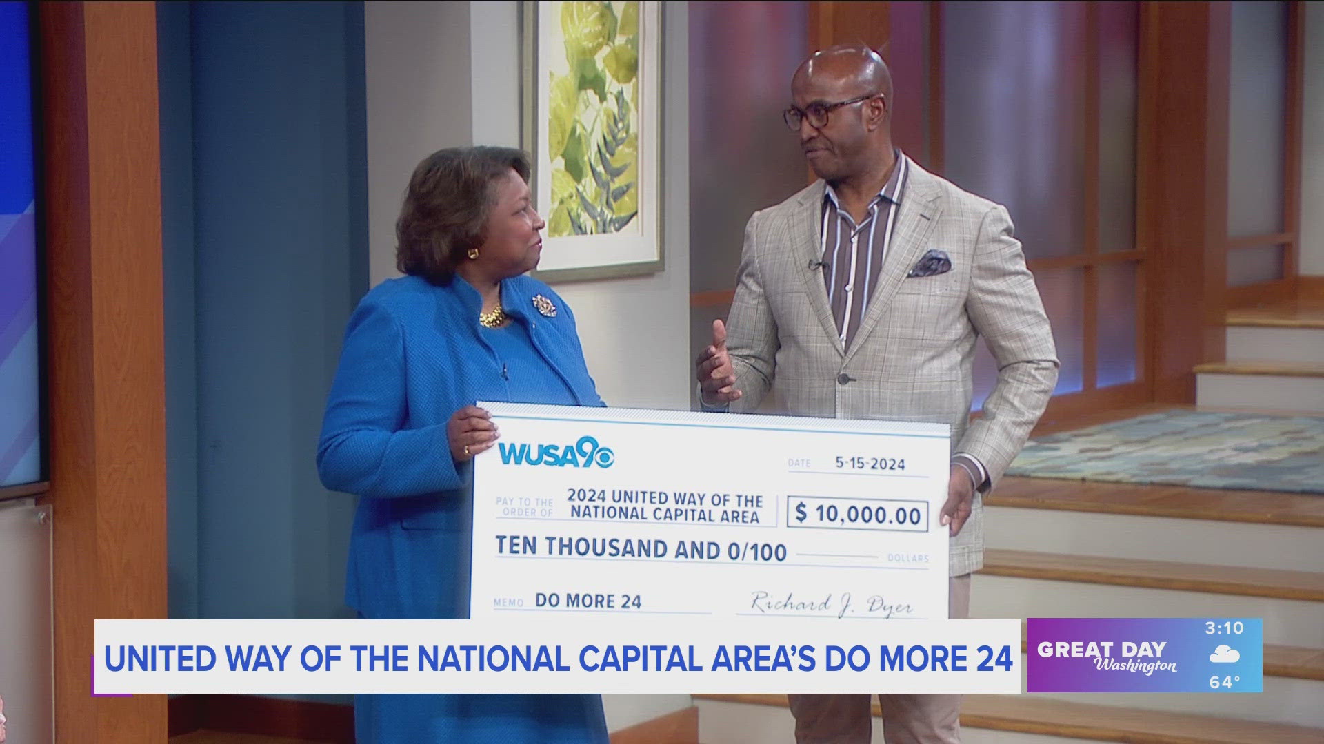 WUSA9's President & General Manager, Richard Dyer, gives a donation to the United Way of the National Capital Area on behalf of TEGNA to benefit local nonprofits.