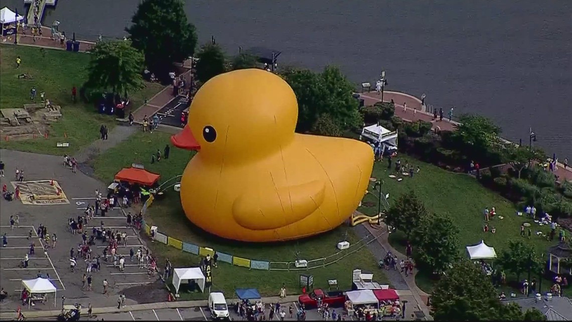 World's largest rubber duck swam to Maryland
