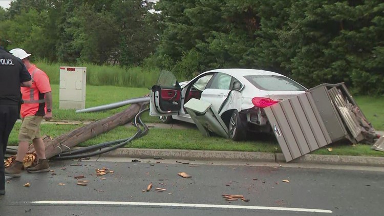 Downed phone lines, car crash in Herndon during intense storms