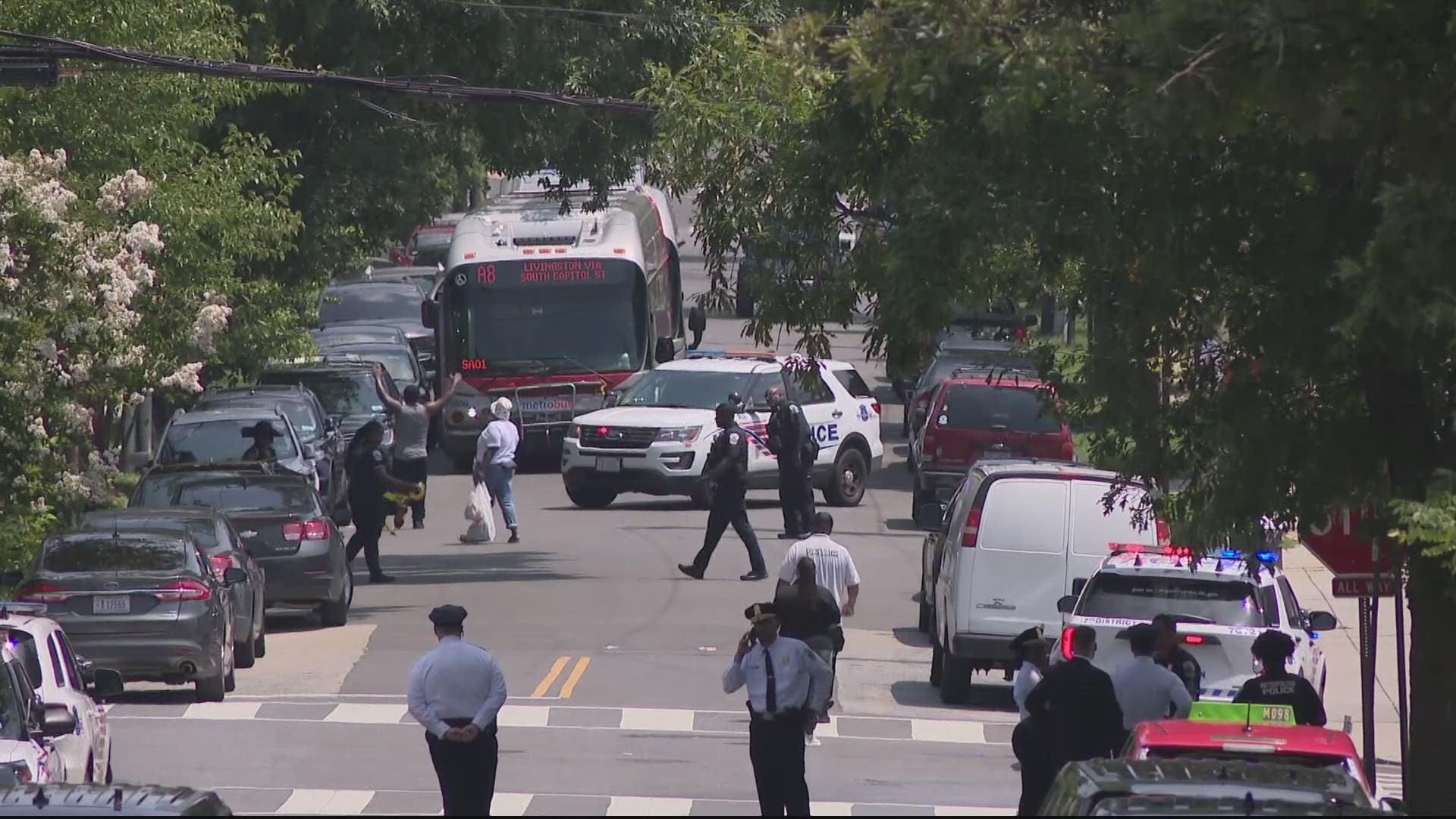 1 dead, 1 hurt in shooting near elementary school in DC