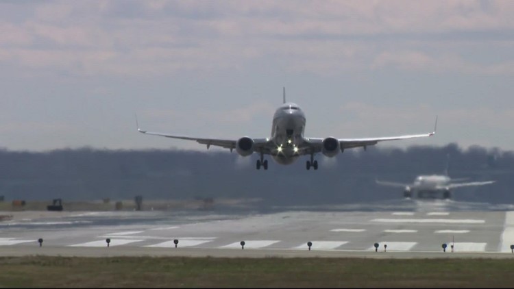 联邦航空局地址里根国家机场跑道转错了方向