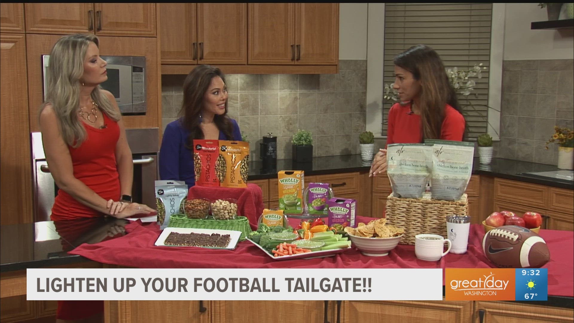 Looking for some game day options that won't pack on the pounds? Registered Dietitian Roxana Ehsani has a few suggestions to lighten up your tailgate cuisine.