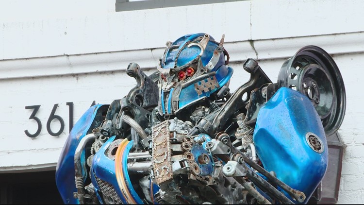 Optimus Prime and Bumblebee voice actors show support for Georgetown Transformers statues