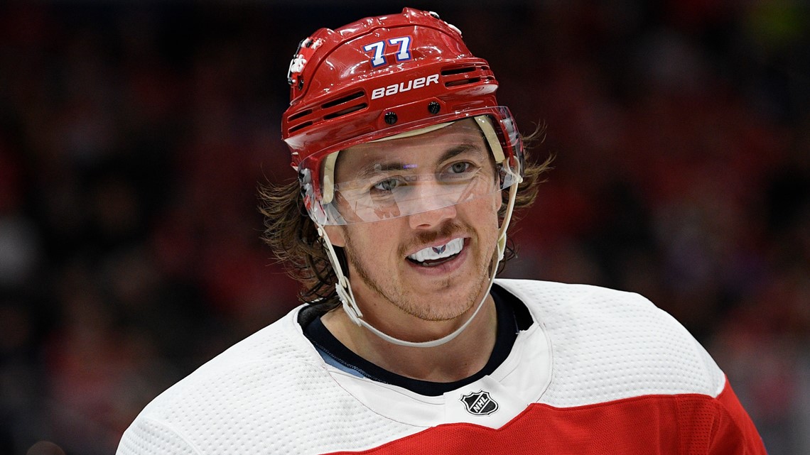 Tj oshie with some fantastic hockey flow  Hot hockey players, Hockey hair,  Nhl hockey players