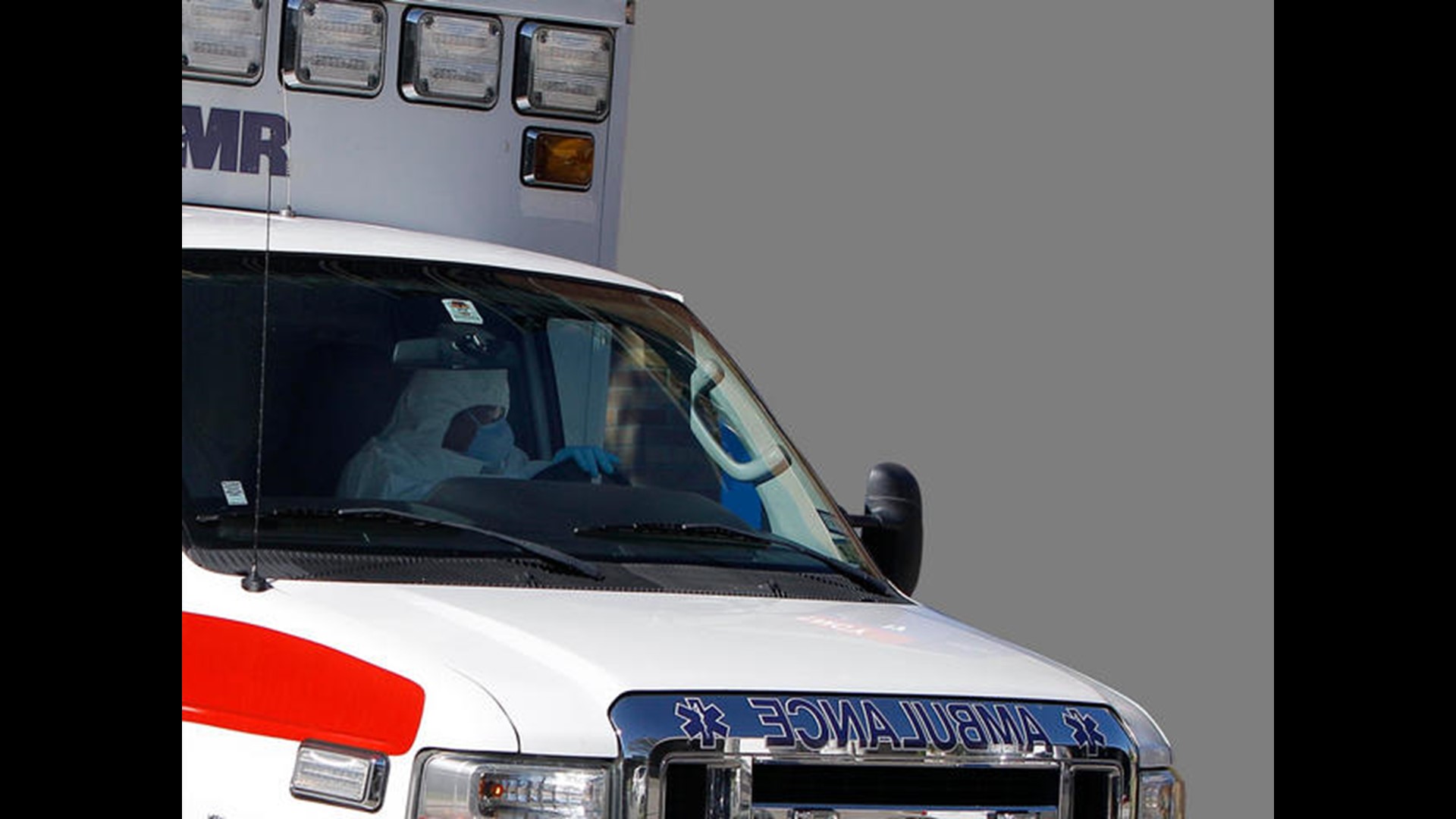 Man injured after car hits tree in Frederick County | wusa9.com