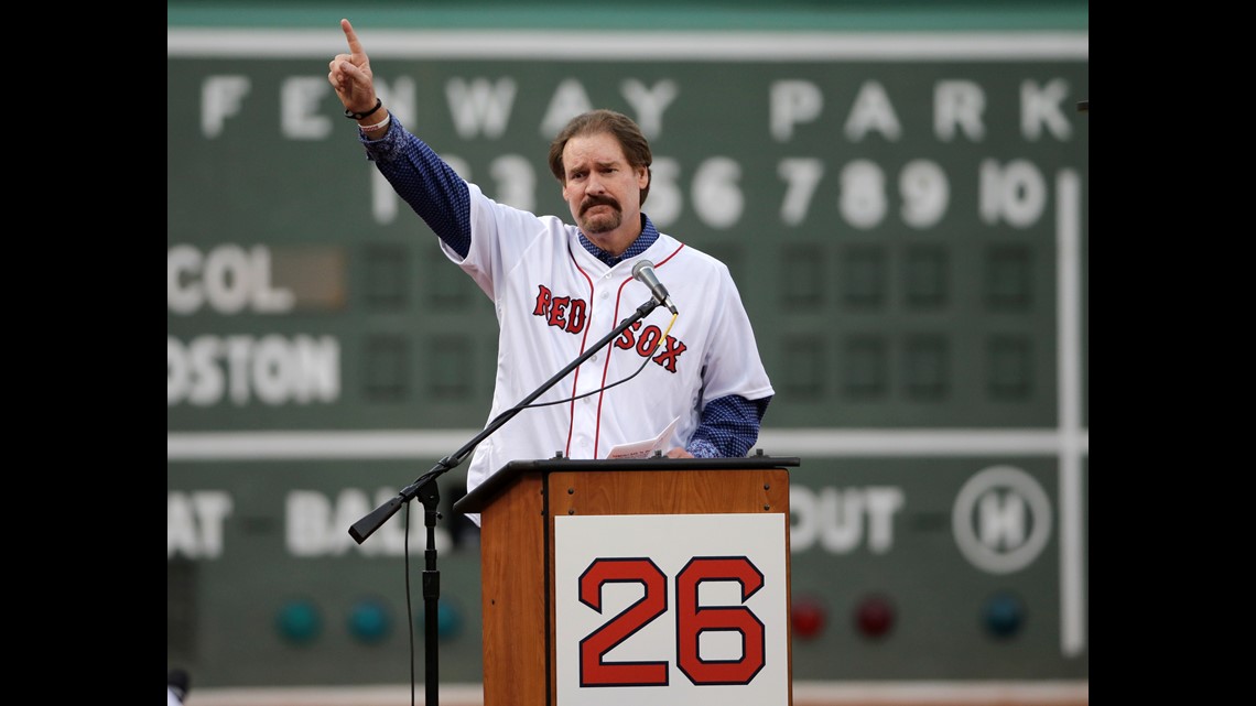 Wade Boggs Wears Yankees World Series Ring to Red Sox Ceremony at