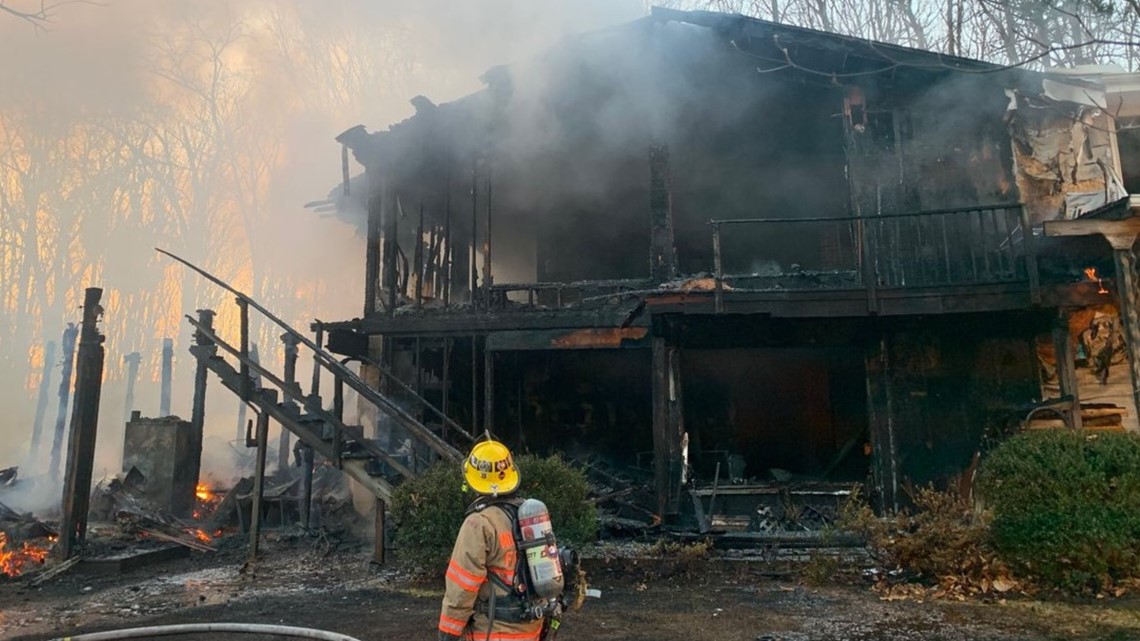 Multilevel house fire breaks out in Frederick, Virginia