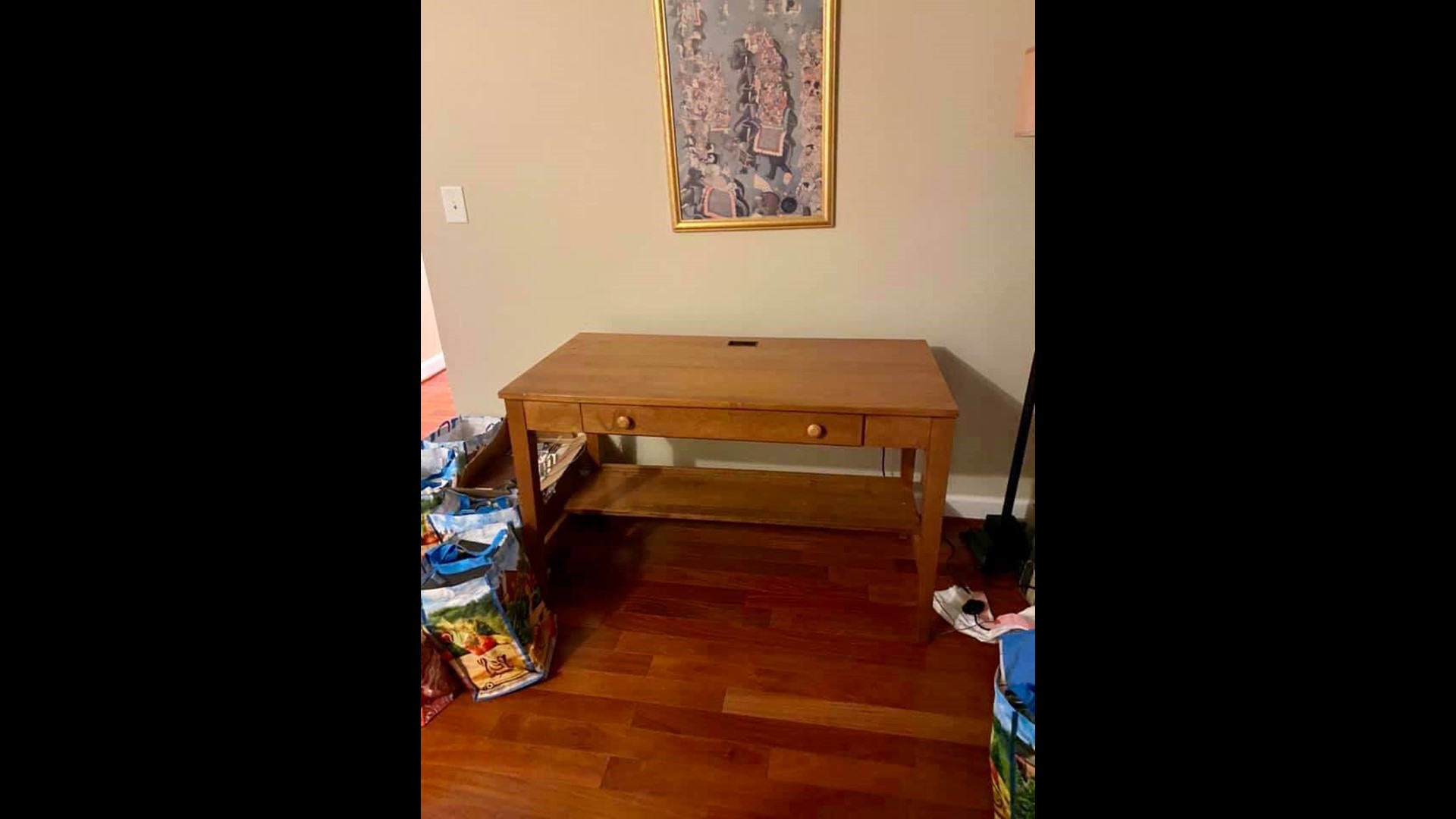 DesksByDads gets 1000k donation from Get Up Give Back