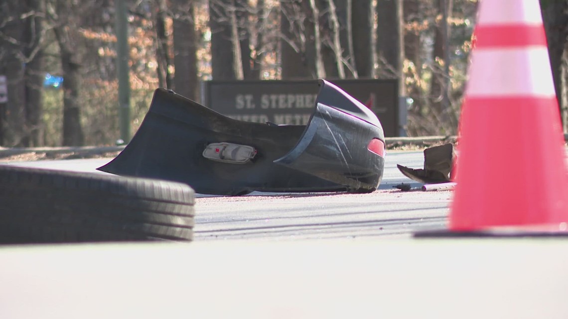 Fatal crash in Virginia leaves 3 dead