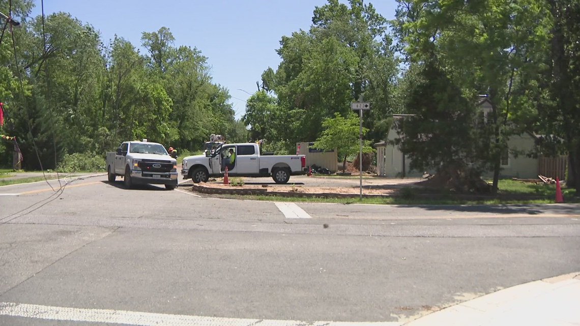 27-year-old woman dies after tree falls onto car in Woodlawn | wusa9.com