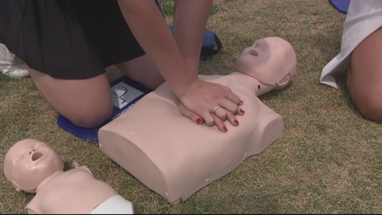 Cardiac arrest survivors encourage CPR training at the National Mall