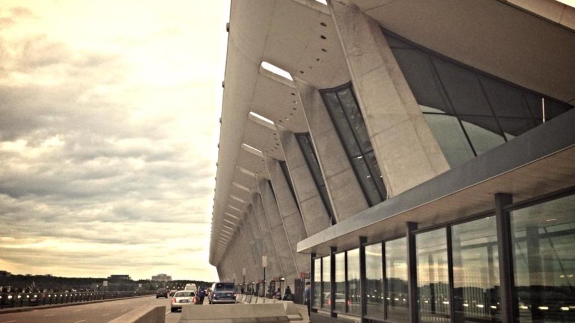 Child rushed to hospital after medical emergency prompts flight diversion to Dulles International Airport