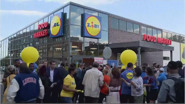 Brand new 'LIDL' opens in Southeast DC