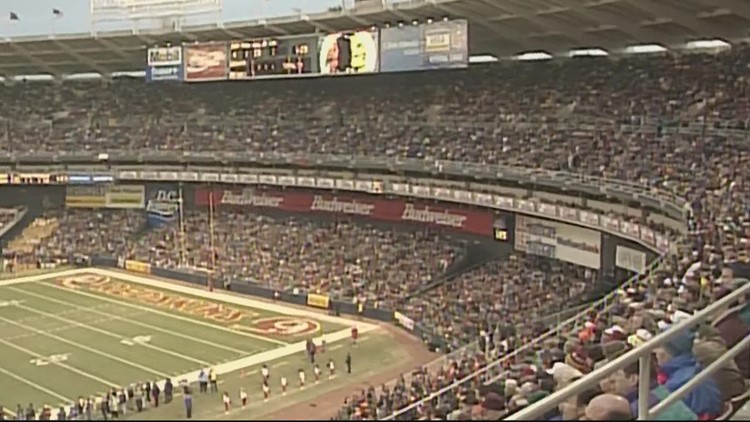 Commanders fan pays $400 for seat from RFK stadium, DC says sale was premature