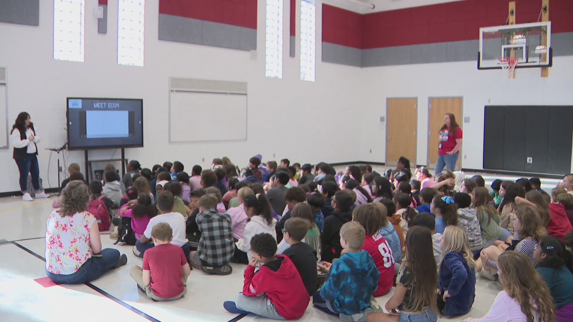 The future meteorologists at Signal Hill Elementary in Manassas also got to take a look at the Eco9 weather van.