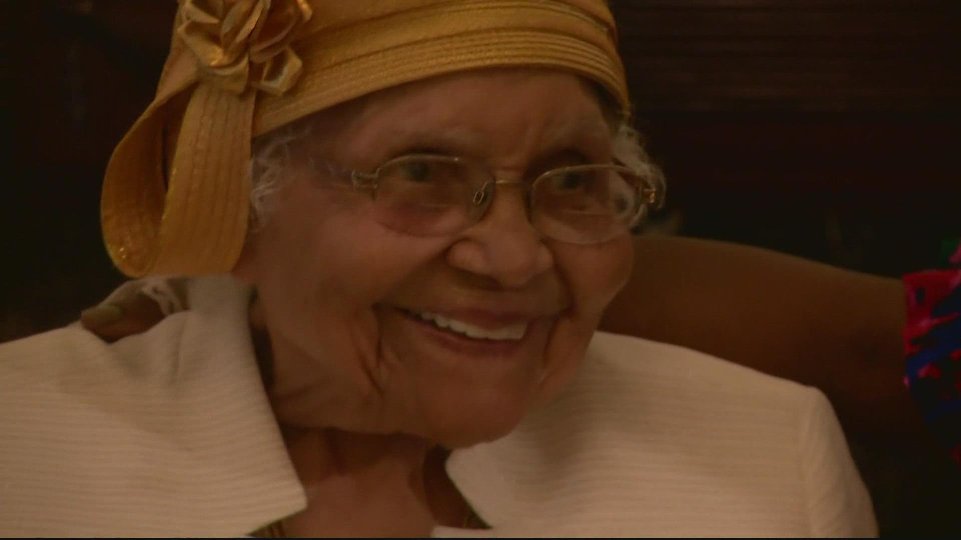 Vanilla Beane -- a woman affectionately known as DC's hat lady -- has died. Rest in heaven, Ms. Beane. 
She was 103 years old.